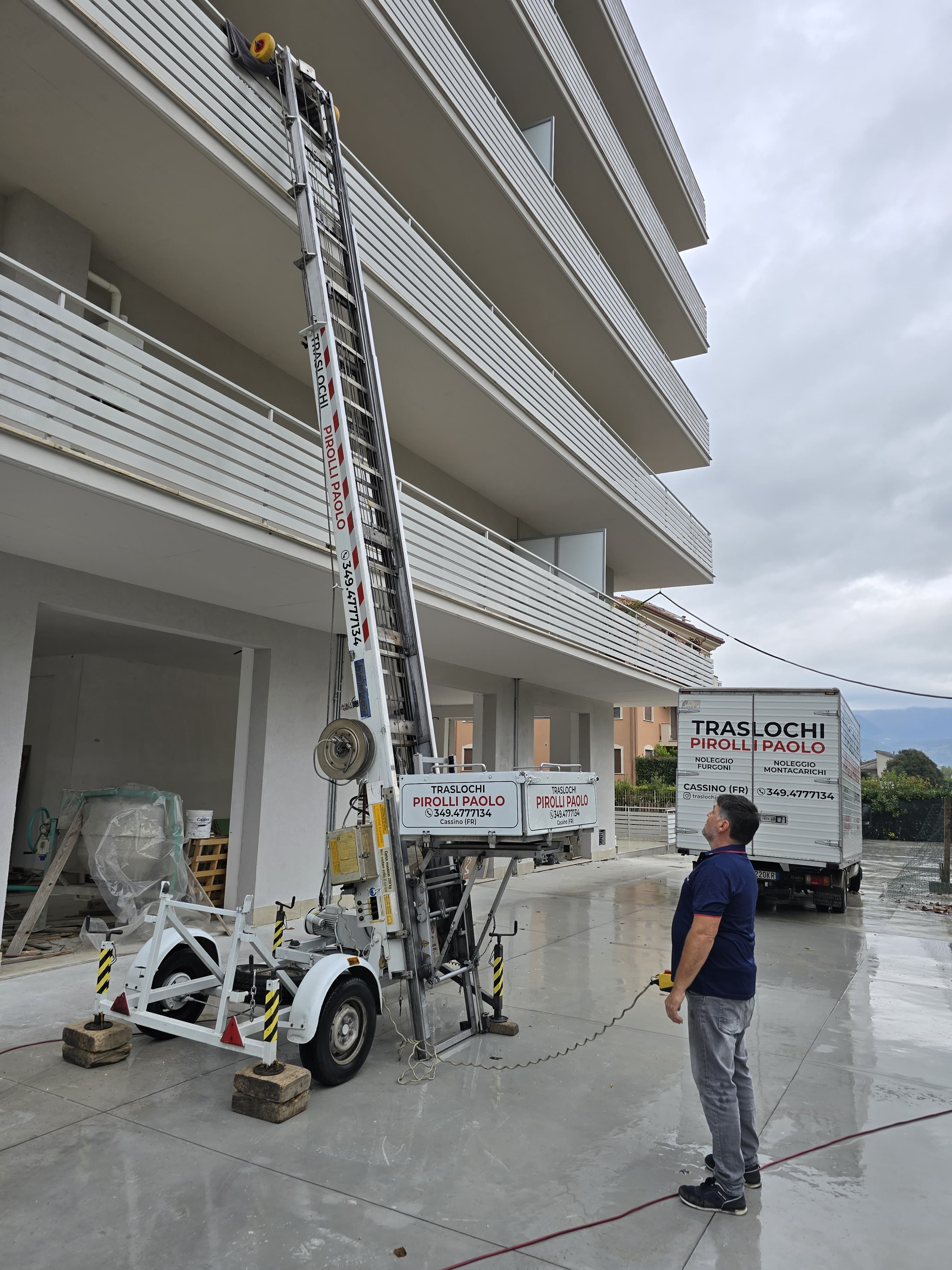 Camion per traslochi grandi volumi - Traslochi Pirolli Paolo